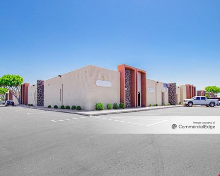 A look at Plaza I & II - 3005-3065 West Fairmount Avenue & 3930-3936 North 30th Avenue Industrial space for Rent in Phoenix