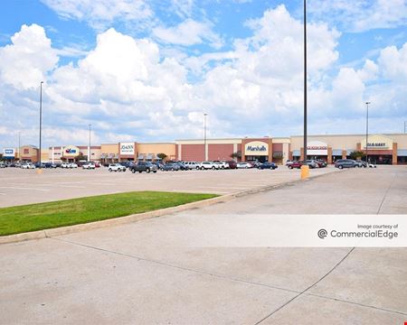 A look at Vista Ridge Village Commercial space for Rent in Lewisville
