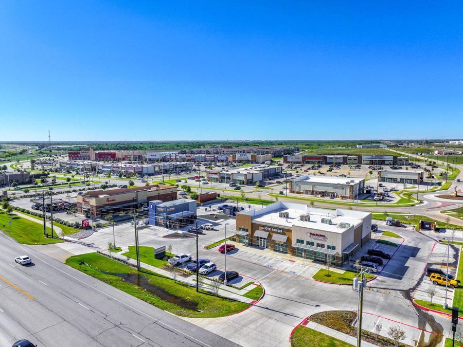 Retail for Lease in Terrell