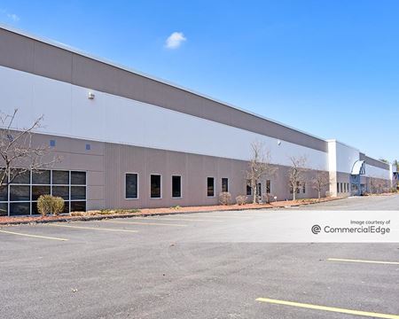 A look at 28900 Fountain Pkwy Industrial space for Rent in Solon