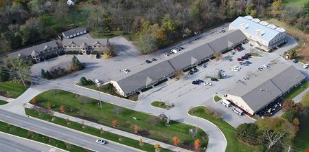 A look at Warrenville Woods commercial space in Warrenville