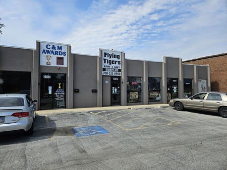A look at TIF District Strip Center + Rental House commercial space in Oak Forest