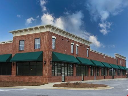 A look at 600 West Lanier Avenue commercial space in Fayetteville