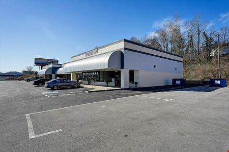 A look at Lakemoor Retail space for Rent in Knoxville
