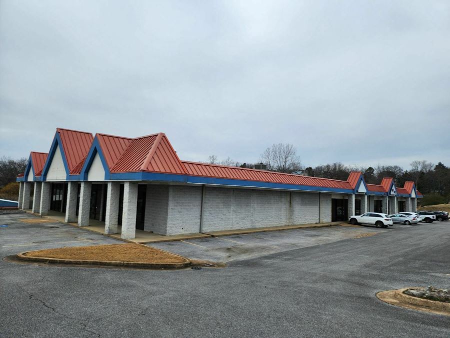 HIgh-Visibility Retail/Office/Warehouse Multi-Suite Building on Hard Corner in Batesville