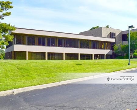 A look at Bloomfield Office Center - 40701 Woodward Avenue Commercial space for Rent in Bloomfield Hills