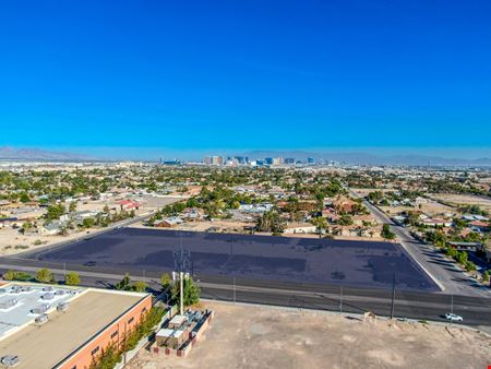 A look at 300 E Windmill Ln commercial space in Las Vegas