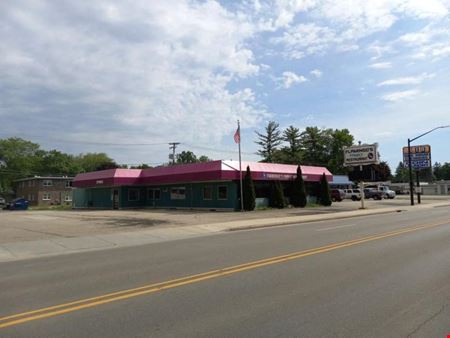 A look at 1017 E Green Bay St commercial space in SHAWANO