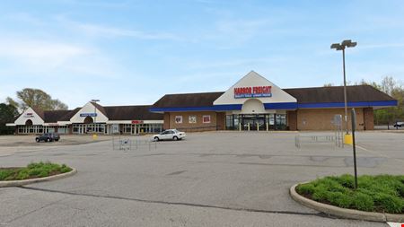 A look at Middlefield Plaza commercial space in Middlefield