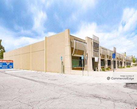 A look at 20920 Victory Blvd commercial space in Woodland Hills