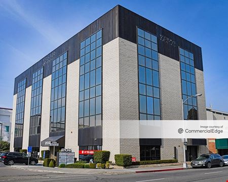 202 West Willow Avenue - Visalia