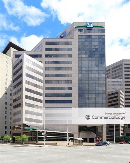 A look at Capital Center - 5/3 Bank Tower commercial space in Indianapolis