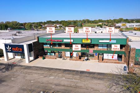 A look at Courtside Shopping Center commercial space in Pekin