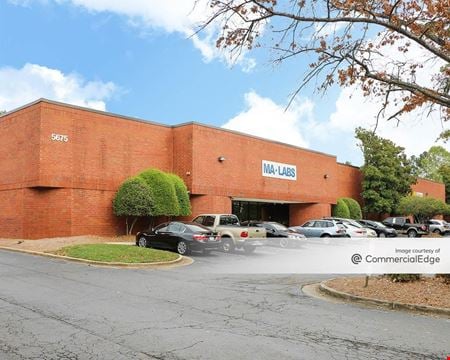 A look at Oakbrook Center commercial space in Norcross