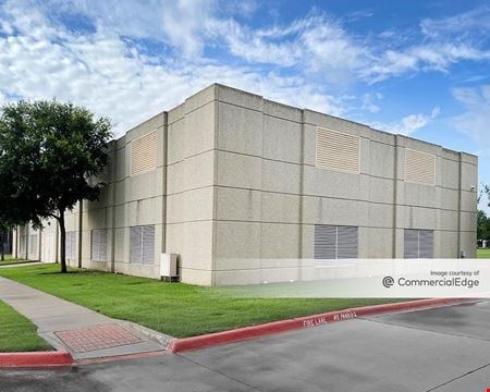 A look at 1000 Coit Road commercial space in Plano