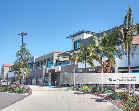 A look at Del Mar Highlands Town Center commercial space in San Diego
