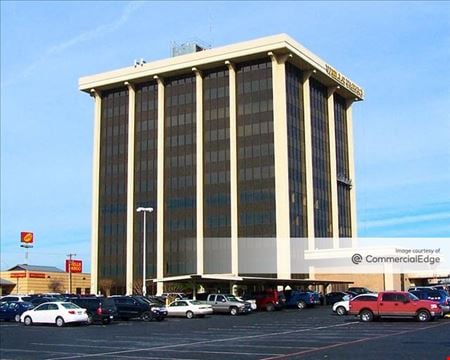 A look at Wells Fargo Tower Office space for Rent in Irving