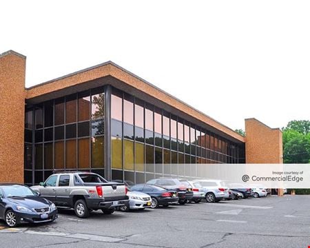 A look at 560 Sylvan Avenue commercial space in Englewood Cliffs