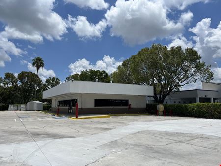 A look at 2634 Winkler Ave commercial space in Fort Myers