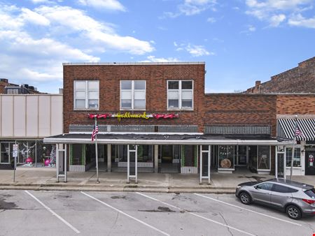 A look at Mary Todd's Hallmark/Gift Shop commercial space in Lincoln