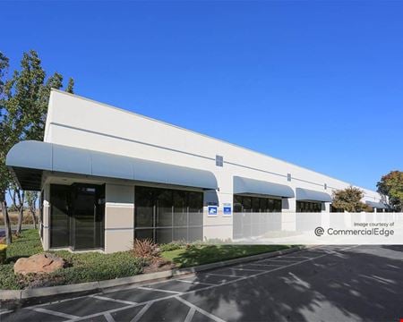 A look at Port Plaza Business Center commercial space in West Sacramento