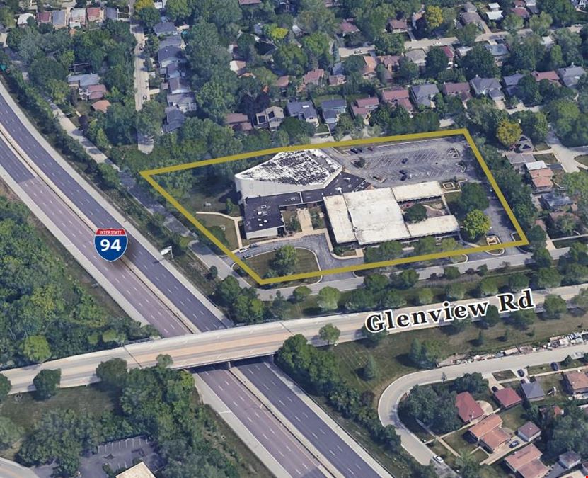 4.66 Acres Land Site w/ 54,465 SF Building in Wilmette