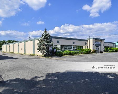 A look at 975 Stewart Avenue Industrial space for Rent in Garden City