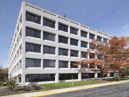 A look at 1821 Walden Office Square commercial space in Schaumburg