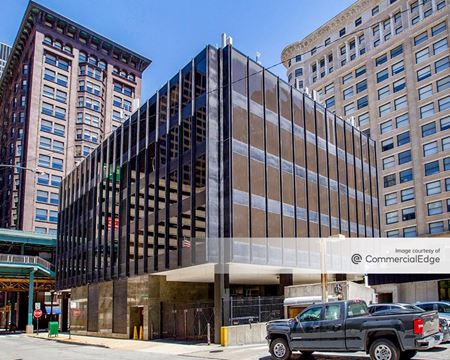 A look at 55 West Van Buren Street commercial space in Chicago