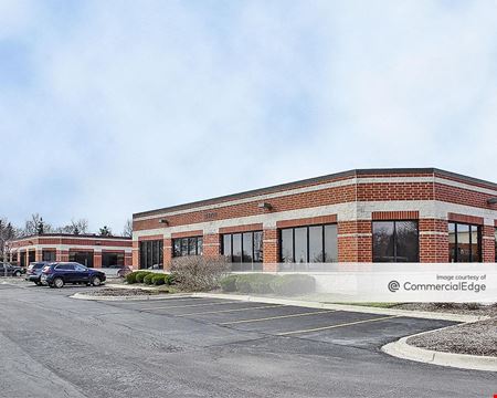 A look at Warrenville Office Center commercial space in Warrenville