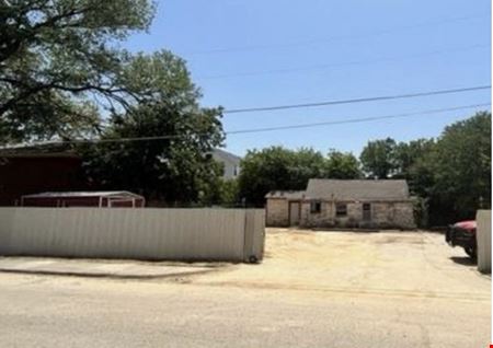 A look at 2100 S 12th St commercial space in Waco