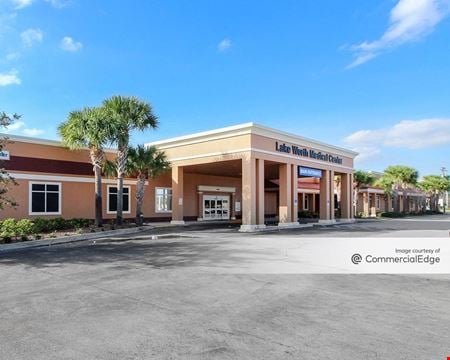 A look at Lake Worth Medical Center commercial space in Lake Worth Beach