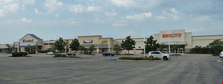 A look at Country Aire Plaza Commercial space for Rent in Bolingbrook