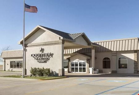 A look at Country Inn & Suites commercial space in Sidney