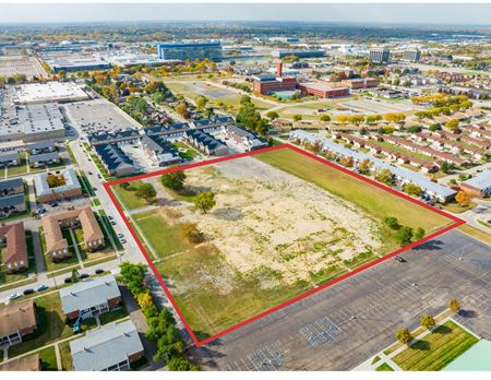 A look at Village at the Park Apartments commercial space in Warren
