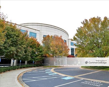 A look at One Deerfield Centre commercial space in Alpharetta