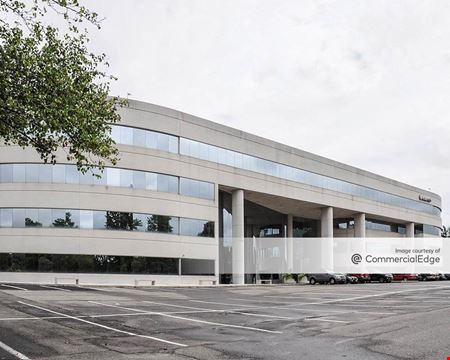 A look at 395 North Service Road commercial space in Melville