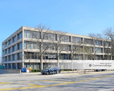 A look at Wi-Fi Executive Building at The Fairway Office space for Rent in Skokie