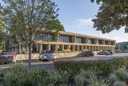 A look at 74 West Long Lake Office Building Commercial space for Rent in Bloomfield Hills