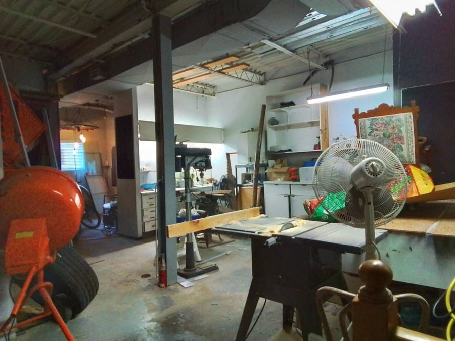 2,100 sqft shared industrial warehouse for rent in Toronto