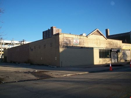 A look at 5041 S. Prairie commercial space in Chicago