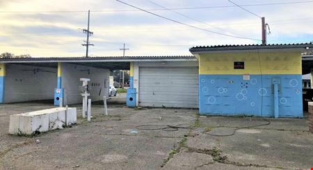 A look at Vorster Ave Car Care Retail space for Rent in Louisville