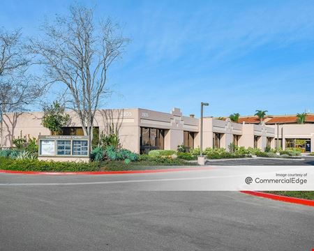 A look at Gateway Business Center commercial space in Santa Maria