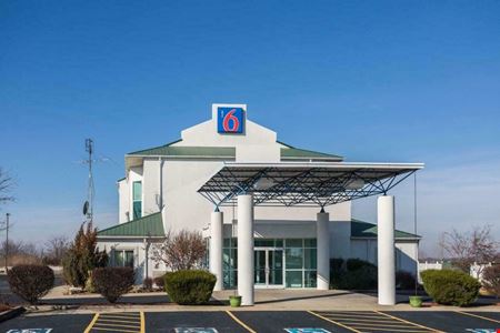 A look at Motel 6 commercial space in Dale
