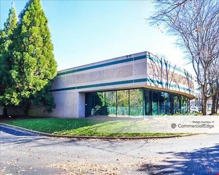 Lakeside Centre - 1967 & 1975 Lakeside Pkwy - Tucker