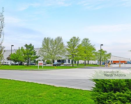 A look at 1 Gateway Commerce Center Drive West commercial space in Edwardsville