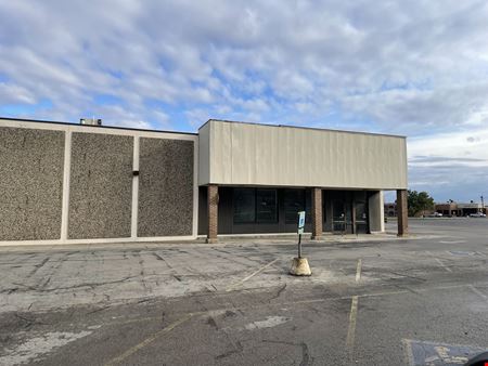 A look at 208 Charleston Ave Retail space for Rent in Mattoon