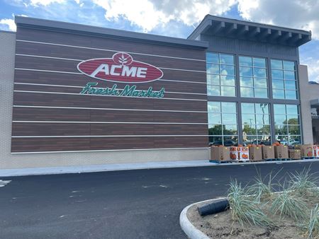 A look at Hudson Acme Plaza Retail space for Rent in Hudson