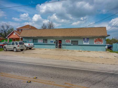 A look at 2105 Guadalupe St commercial space in San Antonio