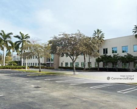A look at Beacon Centre commercial space in Miami